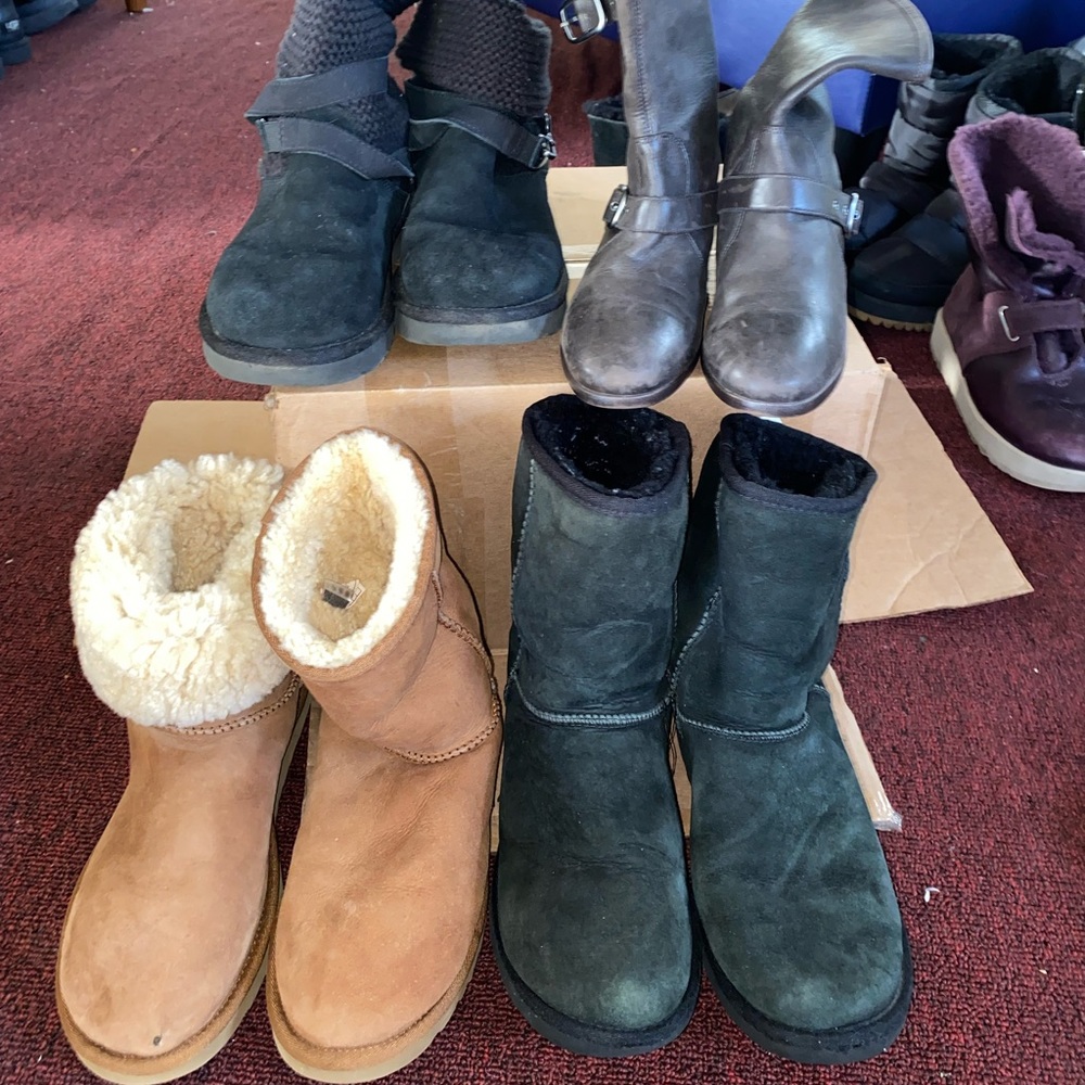 Size 7 Ugg Boots Lot All 4